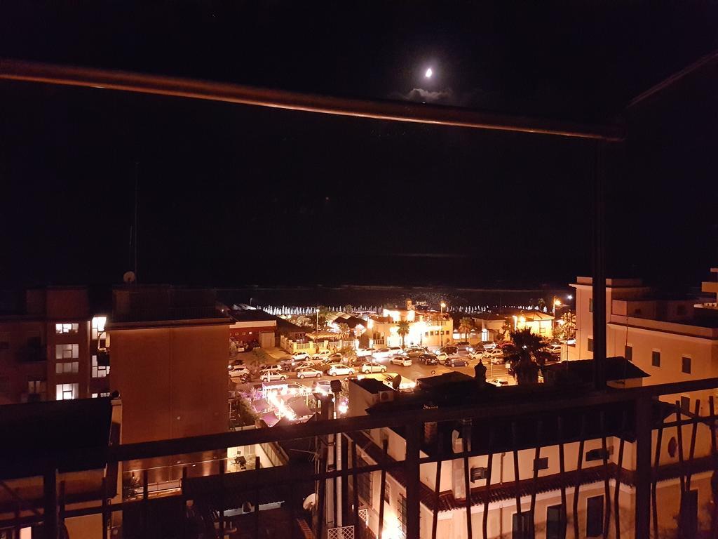 Mary'S Penthouse Lejlighed Lido di Ostia Eksteriør billede