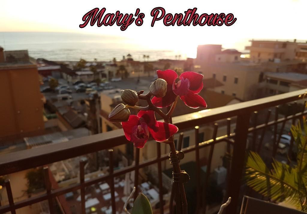 Mary'S Penthouse Lejlighed Lido di Ostia Eksteriør billede