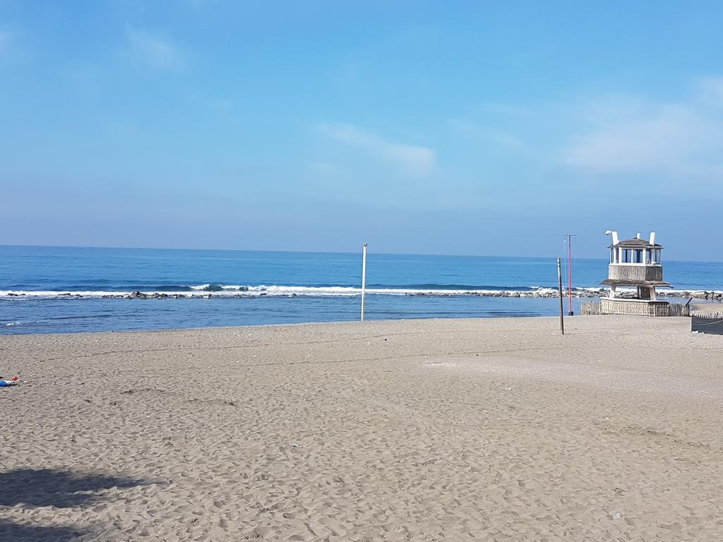Mary'S Penthouse Lejlighed Lido di Ostia Eksteriør billede